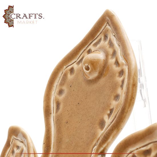 Handcrafted Brown Clay Plate with Tree leave Design Handcrafted Brown Clay Plate with Tree leave Design