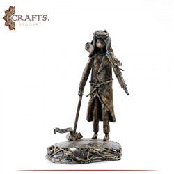 Handmade Metal Figure Table Décor in a The Farmer design