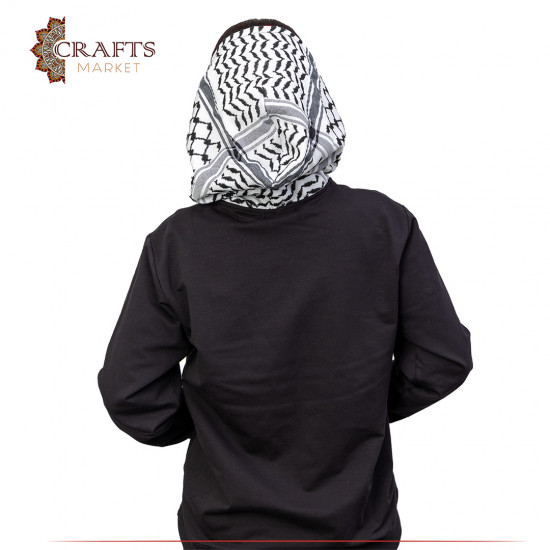 هودي أسود مع سحاب للجنسين بغطاء رأس على الوجهين مستوحى من الشماغ والكوفية الأردنية هودي أسود مع سحاب للجنسين بغطاء رأس على الوجهين مستوحى من الشماغ والكوفية الأردنية