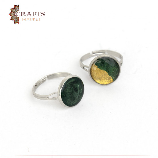 A metal ring set decorated with resin A metal ring set decorated with resin