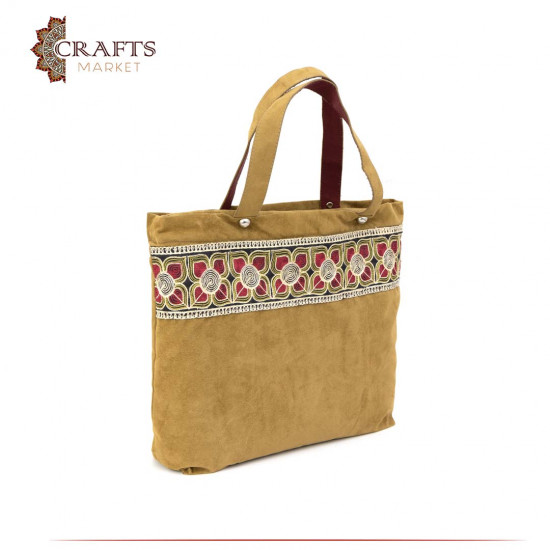 Prayer rug with bag with floral design