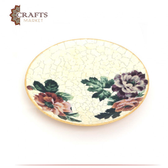 Decorative plate made of eggshells Decorative plate made of eggshells