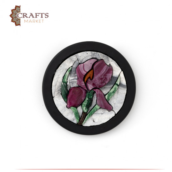 Stone decor with iris flower design Stone decor with iris flower design