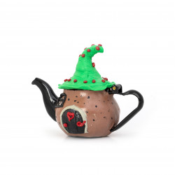 Green hat house teapot table decor