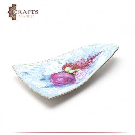 Hand-decorated Porcelain Dish, Table Decor with decoupage Art in a Juri Roses Design Hand-decorated Porcelain Dish, Table Decor with decoupage Art in a Juri Roses Design