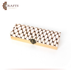 Pyrography Art Handmade Beige Wood-burned Box Decorated with a Decoration of the Palestinian Hatta