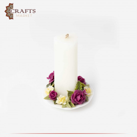 Luxury Triangular Candle with Plate in a Roses Design
