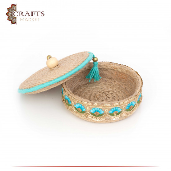 Handcrafted Duo-Color Round Burlap Covered Plate with an Indian Design Handcrafted Duo-Color Round Burlap Covered Plate with an Indian Design