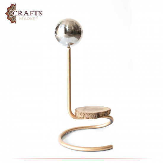 Handcrafted Aluminum & Wood Helmet Stand with a Luxurious Design Handcrafted Aluminum & Wood Helmet Stand with a Luxurious Design